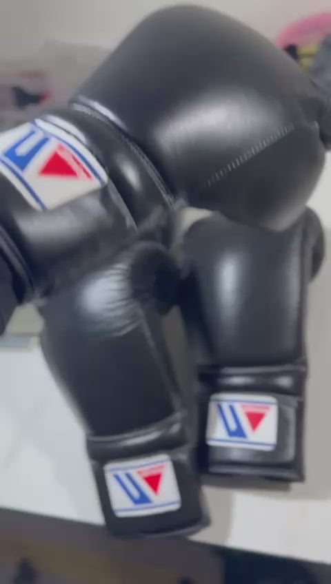 Winning Custom Black Lace-Up Boxing Gloves – Premium Japan-Made Training & Sparring Gloves (8oz–20oz)